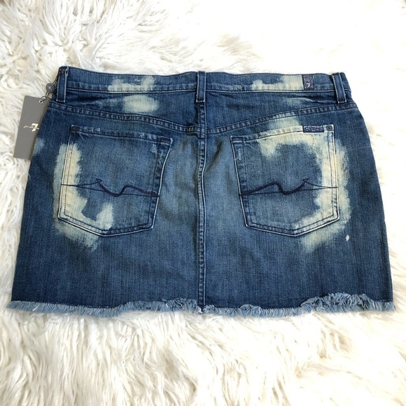 7 for all Mankind Y2K Bleached Distressed Dark Denim Mini Fray Hem Skirt NWT 32 - Picture 2 of 9
